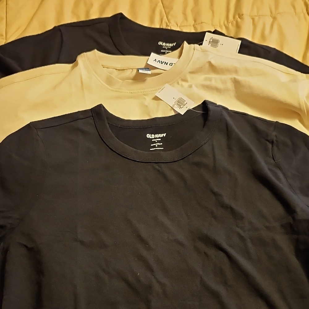 Old Navy Women's Short Sleeve Tees in Black and Cream